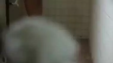 Desi Milf Bathing Secretly Captured