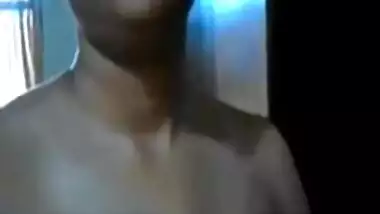 Desi woman's sex parts are really XXX so MILF with glasses flashes them