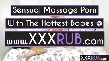 Lesbian Nikki Daniels jumped on friends India Summer nice face and rode it