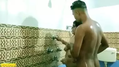 Outdoor Indian Aunty sex video with her young lover