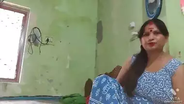 Desi Bhabhi Standing Fuck Blowjob and Cum Facial with Hubby Part 1