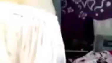 Paki Girl Showing Boob