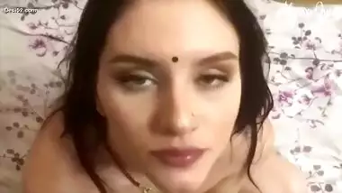 Newly married wife sucking hubby dick