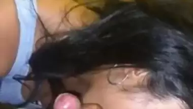 Sexy Lankan Desi girl gives XXX deepthroat blowjob to her lover MMS