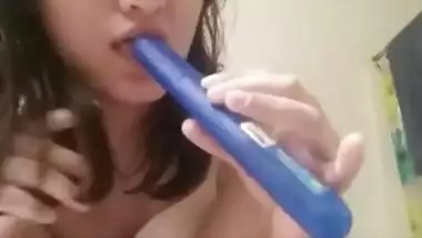 Cute babe stripping her clothes non desi