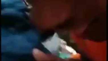 New desi MMS, Indian aunty giving blowjob village boy for money outdoor