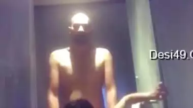 Whorey Desi mom gives XXX blowjob and tries being fucking standing up