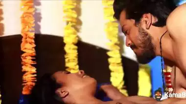 Newly married couple fuck on honeymoon in Indian sex video