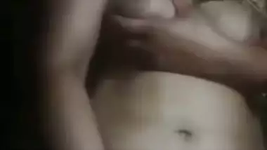 Sexy Desi amateur XXX actress flaunts her tits and pussy on camera