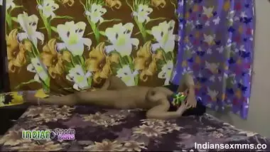 Mature aunty goes uncontrollable in sexual act