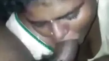 Mature lady gives a blowjob to her owner in Telugu porn