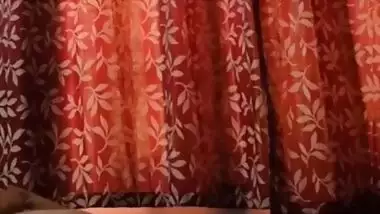 Desi Aunty Giving Handjob