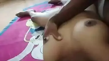 Nude Desi couple sex video MMS looks hottest